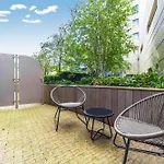 Chic Sun-Filled 1 Bdr Apt With Private Terrace