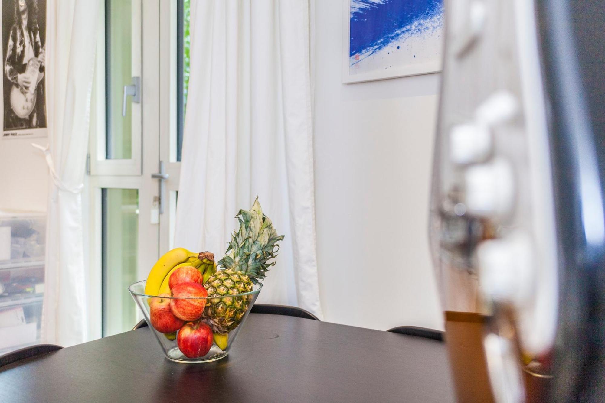 Chic Sun-filled 1 Bdr With Private Terrace *
