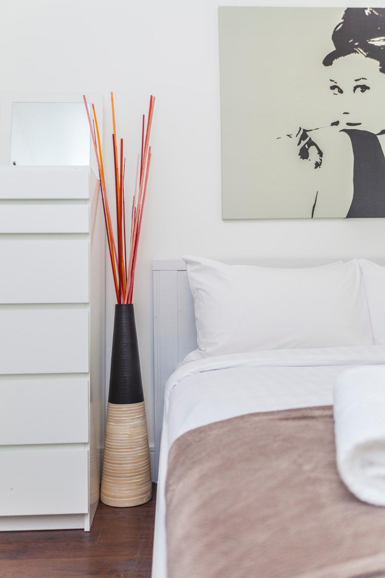 Apartament Chic Sun-filled 1 Bdr With Private Terrace